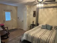 Quaint Styled House, Bluebonnet Capital, Epicenter of Highland Lakes areas.