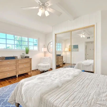 Stunning Rose Bowl Mansion 5 Minutes Walk!