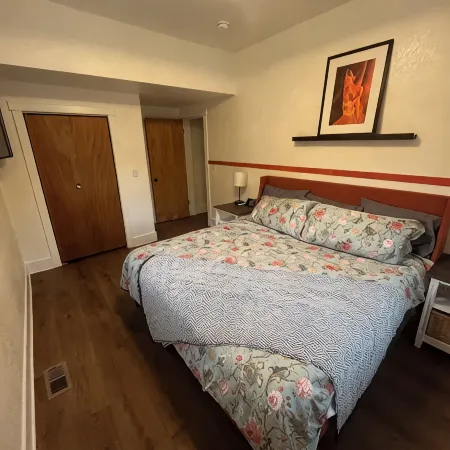 Charming 2-bedroom House in Uptown Butte