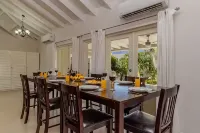 7BR Oasis in Paradise on One Happy Island - Bungalows