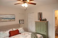 King Bed/Ice Machine/Boat Parking