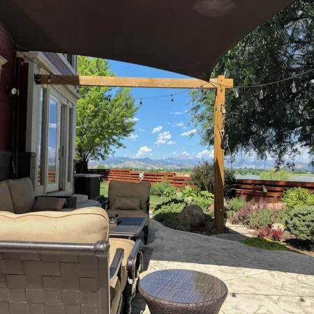 5-Bedroom Pet-Friendly Lake Home with Mountain View