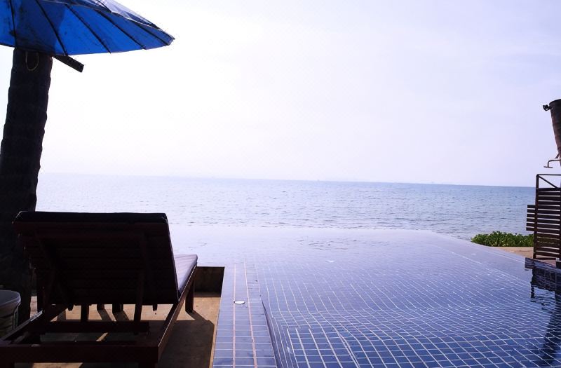 Lipa Bay Resort photo 3