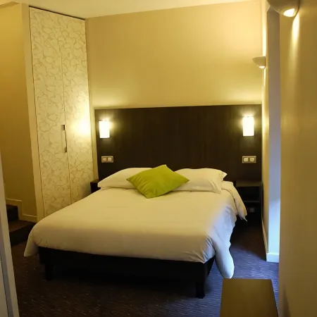 Ruthenium Hotel