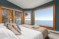 6BR Houghton Lake House w/ Indoor Pool, Hot Tub, and Golf Simulator - Sleeps 24 - Boutique