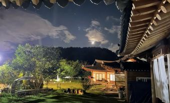 Wanju Cheongpungheon Ok Pension