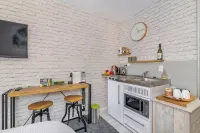 The Cube - Cosy Studio - Great Location Close to Attractions, Shops & Eateries - 2-Star