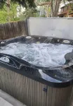 3Br Home with Hot Tub, Minutes to Denver & Boulder - Homestays