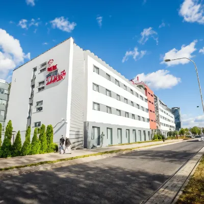 Park Hotel Diament Wroclaw Hotels near Fabryczna