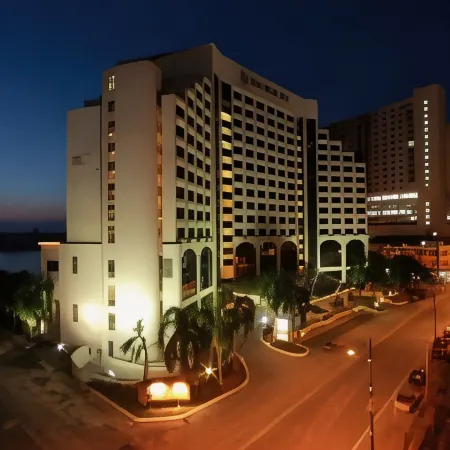 Grand Riverview Hotel Отели рядом с достопримечательностью «Военный музей»
