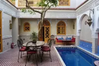 Riad Shajara - Kolam Renang Peribadi