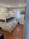 Cozy beach retreat with in ground pool just 7 minutes from seaside heights - Wifi