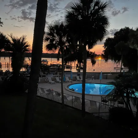 Riverbend - 2 Bedroom waterfront condo with spectacular views!!