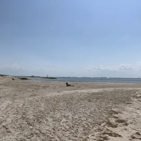 Cape Charles home with pool and golf cart 5 minutes from the beach!