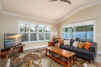 Everything! 3/2, FREE golf & 4-seat cart, Resident passes, pets, near Brownwood - Villa