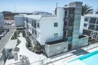 Bristol Sunset Beach - Holiday Apartments - Beach