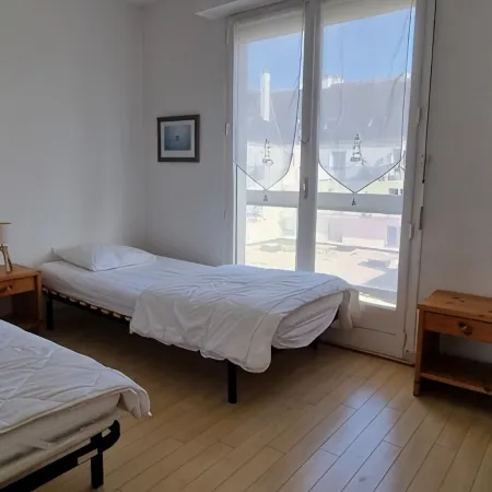 Très Bel Appartement Balcon vue mer en Centre de Concarneau