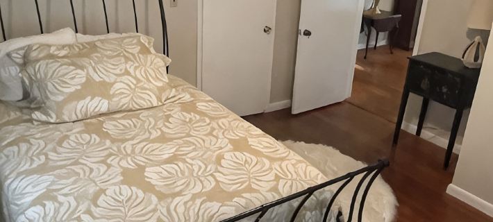Charming Cottage Five miles from U of A campus Hotels in Washington County