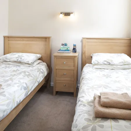 Superb Two Bedroomed Apartment Situated In A Beautiful Seaside Village Отели в г. Хейл