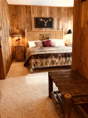 Great ski in/ ski out mountain cabin for families or friends - 4 ดาว