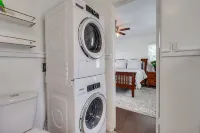 Welcoming bungalow with den, ideal for longer stays, near everything! - 3つ星