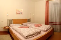 Ruhig Gelegene Fewo 02 - Rustikal und Modern Eingerichtet in Waldnähe