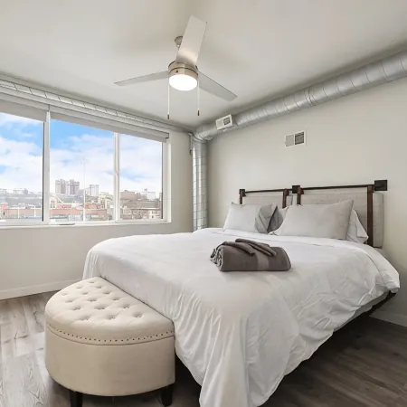 Unique 4Bed/3.5 Bath Townhouse/Garage+Rooftop Deck