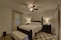 Golden Bear- lovely one bedroom with fireplace - 3-Star