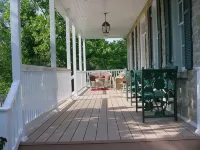 Stone Haus Bed & Breakfast Hotels in Hermann