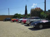 Logis Hôtel le Manoir - Luberon - Parkplatz