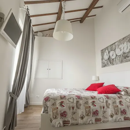 White House in the historic center of Orvieto - parking included