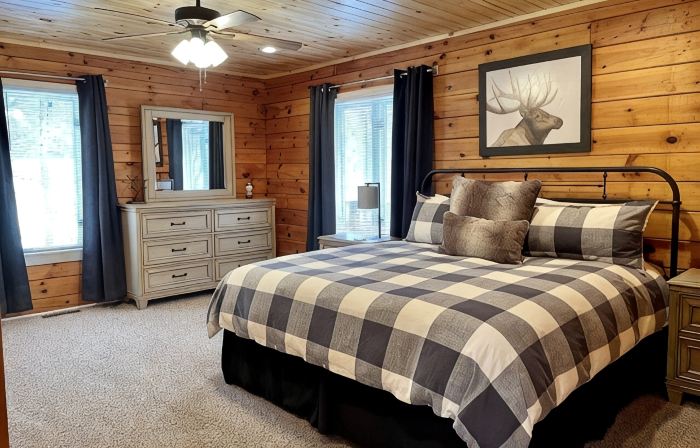 Cub Cabin on Massanutten Resort- Fully Renovated Log Cabin- Hot Tub & Fire Pit