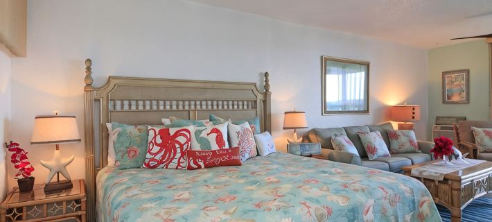 Playa Linda - St. Thomas Oceanfront Studio Condo at Pool & Bolongo Beach, USVI Hotels in Southside