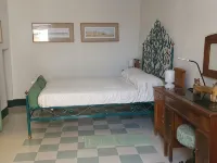 Detached House with Large Terrace Equipped Pets Are Welcome Hotels in Bosa