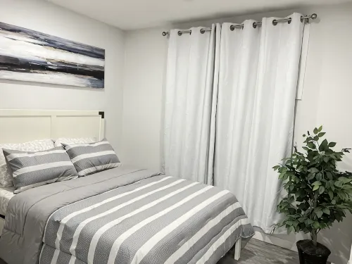 1 BEDROOM SUITE WITH PRIVATE ENTRANCE - Daireler