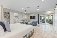 Island Oasis & Coastal Cottage - 4-Star