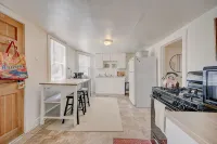 Milwaukee 1BR Bungalow with free parking