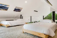 Modern Luxury Chalet • Mountain Views • Hot Tub • Fire Pit • Pets - Bergblick