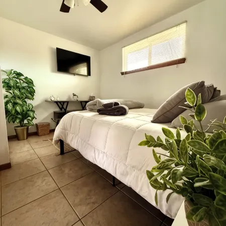 Longmont Getaway with Private Entrance
