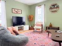 Hoffmaster Hideaway~ Near Hoffmaster State Park ~Pet Friendly~ Golf Course - Homestays
