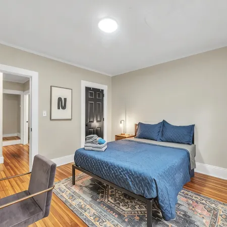 Beautiful 4BR 2 Bathroom House with Parking