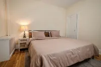 Cozy Corner: Midtown Convenience