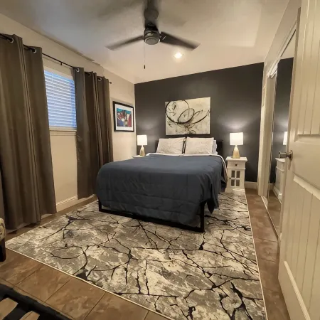 POOLSIDE SUITE Fresno/Clovis