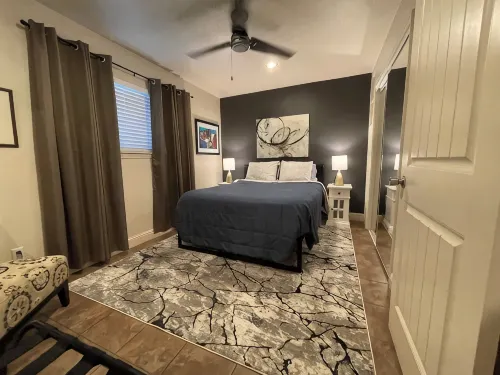 POOLSIDE SUITE Fresno/Clovis - Homestays