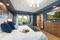 Golden Meadows Escape: A Luxurious Country Retreat - 4성급