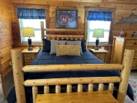 Cozy Cabin center of Bourbon Trail, Near Bardstown, beautiful country views - 4-Star