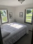 Cozy 2 Bedroom House Overlooking Little Sturgeon Bay - Wi-Fi