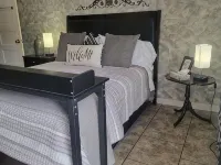 THE COZY COTTAGE, A Great place to hang your hat. ポストのホテル