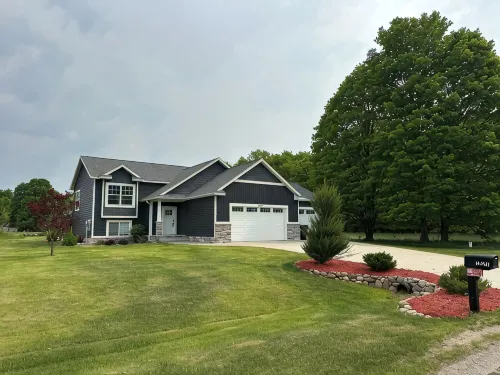 Brand new house across from Crystal Mountain Resort. Great for family gatherings - 4-Star