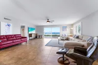 Sunset Sensation views of the #1 beach in the country. - Boutique